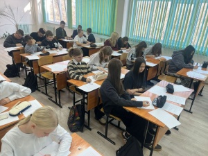 Вне плена интернет-сети в Искитиме: арт-терапия имастер-класс