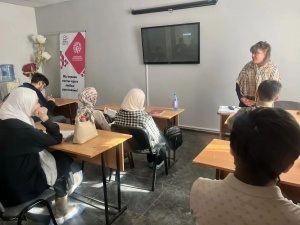 23.03 В "АЛГОРИТМ-С" в группе иностранных студентов провел занятие культуролог