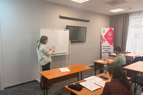 13.12 В "АЛГОРИТМ-С" продолжается обучение русскому языку как иностранному