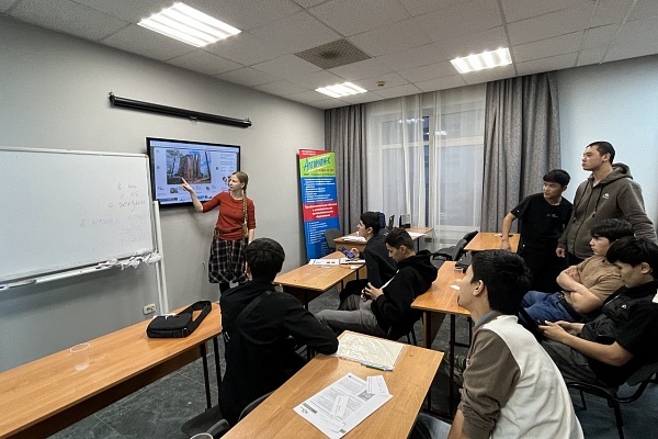 30.11 УКЦ «АЛГОРИТМ-С» продолжает обучение русскому языку как иностранному