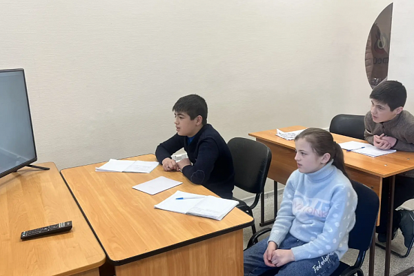 21.02 В "АЛГОРИТМ-С" продолжается обучение русскому языку как иностранному для детей