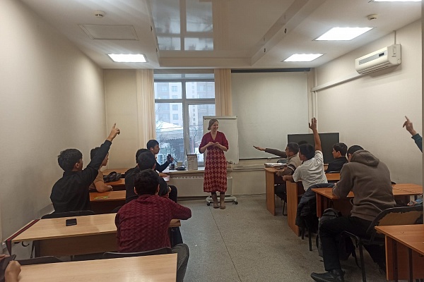 23.11 УКЦ «АЛГОРИТМ-С» продолжает обучение русскому языку как иностранному