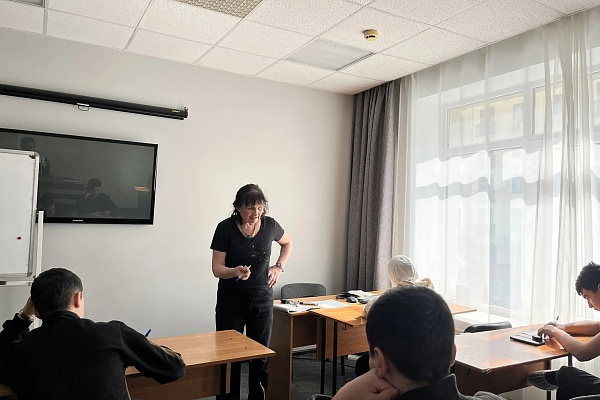 11.04 В "АЛГОРИТМ-С" продолжается обучение русскому языку как иностранному
