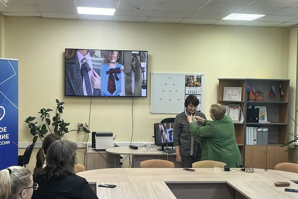 Мастер-класс «Как выглядеть уверенно и современно: бизнес-капсула 2026» провели в Ордынском районе