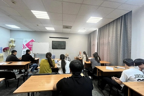 07.04 АЛГОРИТМ-С продолжает обучение русскому языку как иностранному