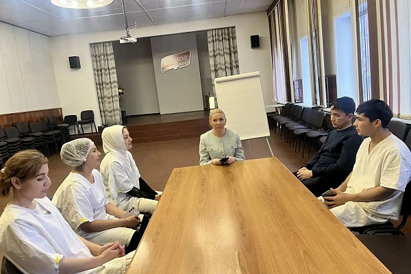 11.03 АЛГОРИТМ-С продолжает обучение русскому языку как иностранному