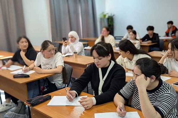 04.04 В "АЛГОРИТМ-С" продолжается обучение русскому языку как иностранному