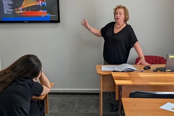 05.04 АЛГОРИТМ-С продолжает обучение русскому языку как иностранному