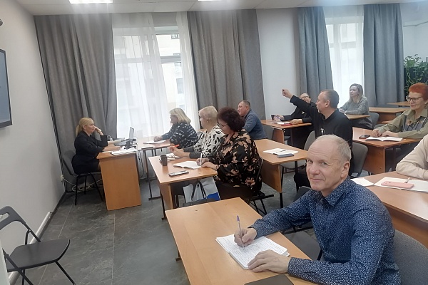 "Активный город": работа со СМИ и "дорожная карта"