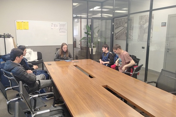 18.03 УКЦ «АЛГОРИТМ-С» продолжает обучение русскому языку как иностранному