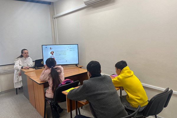 14.12 В "АЛГОРИТМ-С" продолжается обучение русскому языку как иностранному для детей