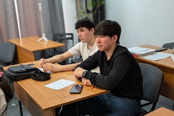 06.04 В "АЛГОРИТМ-С" продолжается обучение русскому языку как иностранному