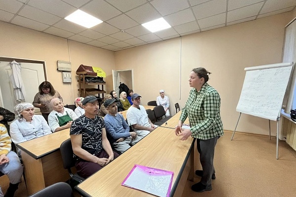 01.04  АЛГОРИТМ-С продолжает обучение русскому языку как иностранному