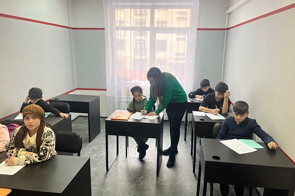 15.11 В "АЛГОРИТМ-С" продолжается обучение русскому языку как иностранному для детей