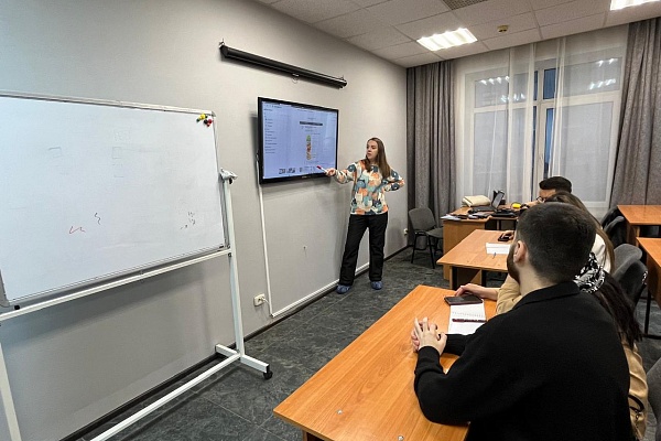 08.02 УКЦ «АЛГОРИТМ-С» продолжает обучение русскому языку как иностранному