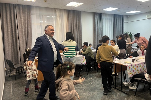 Праздничное мероприятие, приуроченное ко Дню матери, провели в УКЦ "Алгоритм-С"