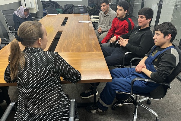 27.02 УКЦ «АЛГОРИТМ-С» продолжает обучение русскому языку как иностранному