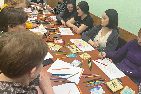Тренинг по арт-терапии провели в с. Кыштовка