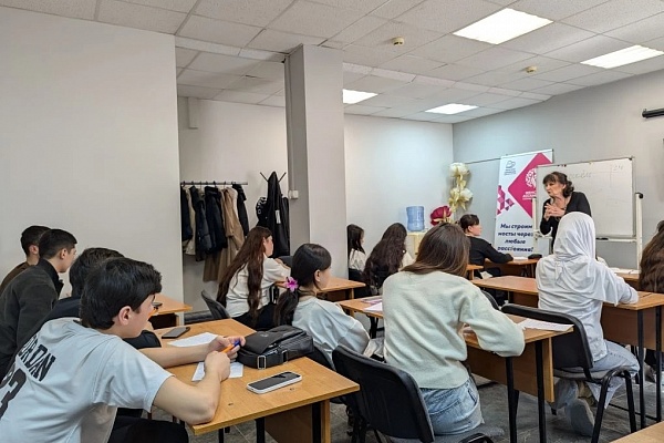 06.04 В "АЛГОРИТМ-С" продолжается обучение русскому языку как иностранному