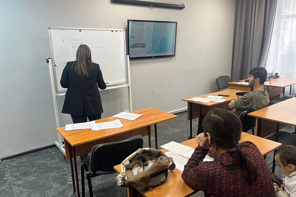 06.12 В "АЛГОРИТМ-С" продолжается обучение русскому языку как иностранному