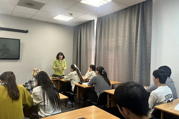 28.03 В "АЛГОРИТМ-С" продолжается обучение русскому языку как иностранному