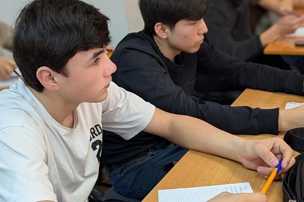 06.04 В "АЛГОРИТМ-С" продолжается обучение русскому языку как иностранному