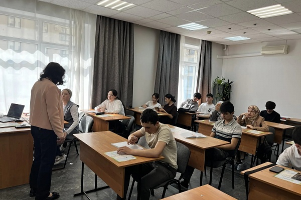 25.04 В «АЛГОРИТМ-С» успешно завершился цикл занятий по русскому языку как иностранному