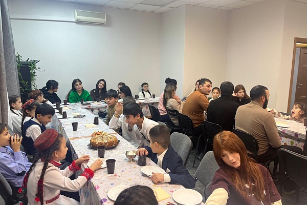 Праздничное мероприятие, приуроченное ко Дню матери, провели в УКЦ "Алгоритм-С"