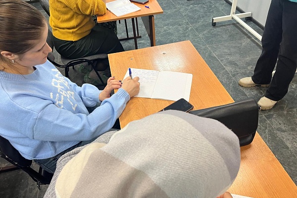 07.03 УКЦ «АЛГОРИТМ-С» продолжает обучение русскому языку как иностранному