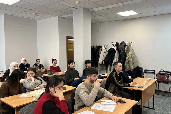 15.03 В "АЛГОРИТМ-С" продолжается обучение русскому языку как иностранному