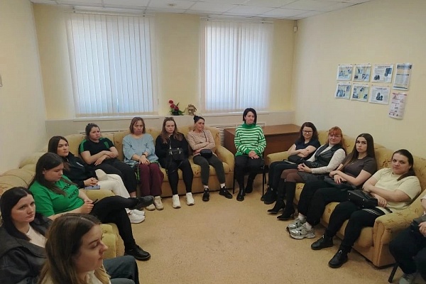 Тренинг «Как найти работу по душе: сделай первый шаг» провели в г. Болотное