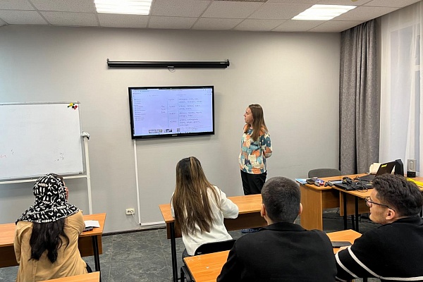 08.02 УКЦ «АЛГОРИТМ-С» продолжает обучение русскому языку как иностранному