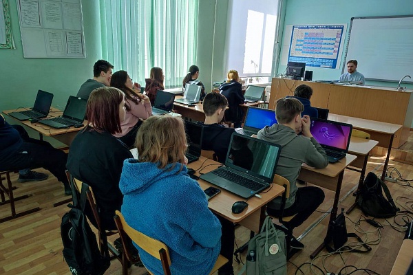 23 марта в ГПБОУ НСО «Ордынский аграрный колледж»  прошел социально значимый проект "Школа информационной безопасности"