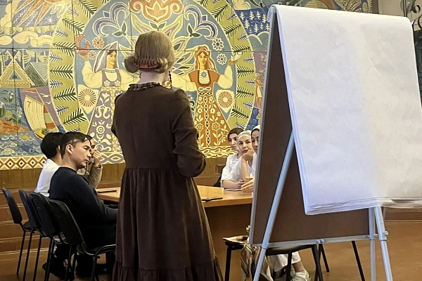 10.03 АЛГОРИТМ-С продолжает обучение русскому языку как иностранному