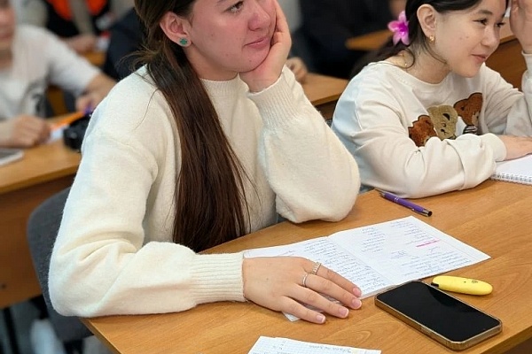 04.04 В "АЛГОРИТМ-С" продолжается обучение русскому языку как иностранному