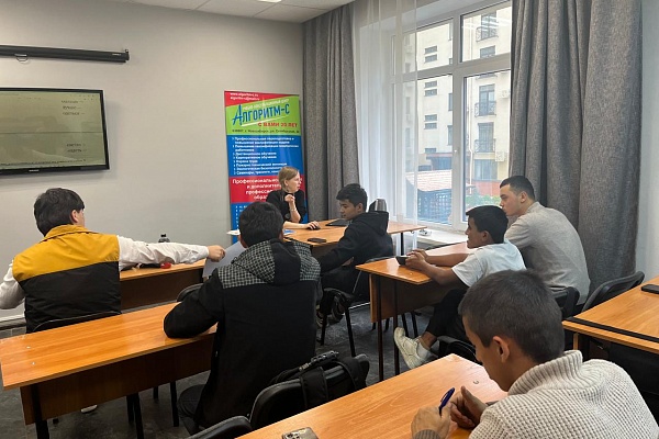 27.09 АНО ДПО «УКЦ «АЛГОРИТМ-С» продолжает обучение русскому языку как иностранному