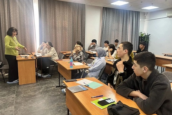 28.03 В "АЛГОРИТМ-С" продолжается обучение русскому языку как иностранному