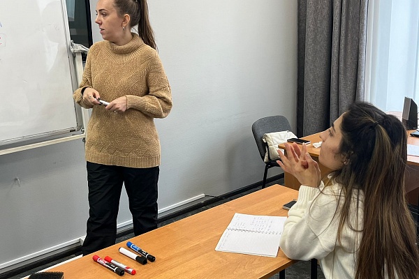 15.02 УКЦ «АЛГОРИТМ-С» продолжает обучение русскому языку как иностранному