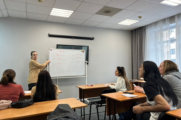 01.02 УКЦ «АЛГОРИТМ-С» продолжает обучение русскому языку как иностранному