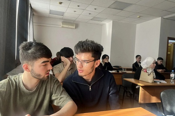 21.03 В "АЛГОРИТМ-С" продолжается обучение русскому языку как иностранному