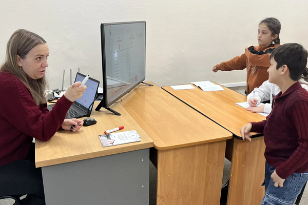 08.02 В "АЛГОРИТМ-С" продолжается обучение русскому языку как иностранному для детей