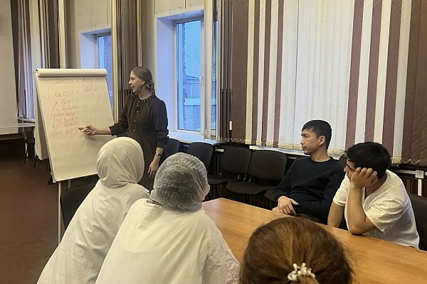 10.03 АЛГОРИТМ-С продолжает обучение русскому языку как иностранному