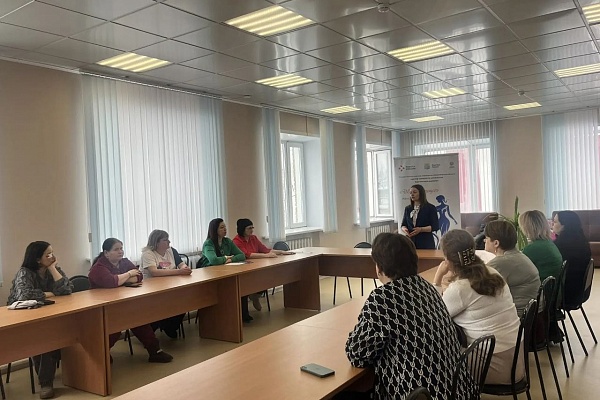 Семинар «Секреты общения: как договориться с кем угодно» прошел в Каргате