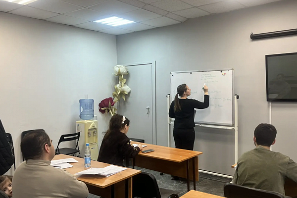 21.02 В "АЛГОРИТМ-С" продолжается обучение русскому языку как иностранному