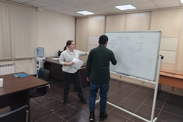 04.12 УКЦ «АЛГОРИТМ-С» продолжает обучение русскому языку как иностранному