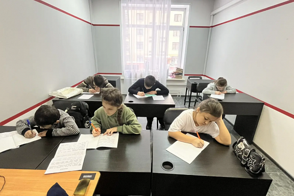 07.02 В "АЛГОРИТМ-С" продолжается обучение русскому языку как иностранному для детей
