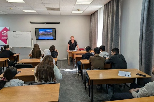 05.04 АЛГОРИТМ-С продолжает обучение русскому языку как иностранному