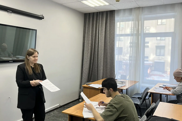 15.02 В "АЛГОРИТМ-С" продолжается обучение русскому языку как иностранному