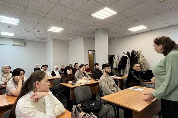 07.03 В "АЛГОРИТМ-С" прошло занятие, посвященное Международному женскому дню