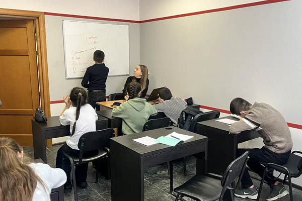 07.02 В "АЛГОРИТМ-С" продолжается обучение русскому языку как иностранному для детей